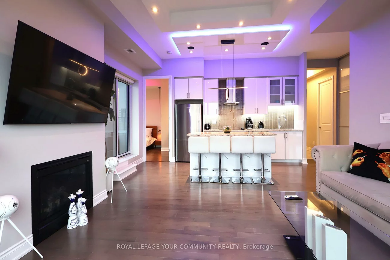 9090, Yonge, South Richvale, Richmond Hill