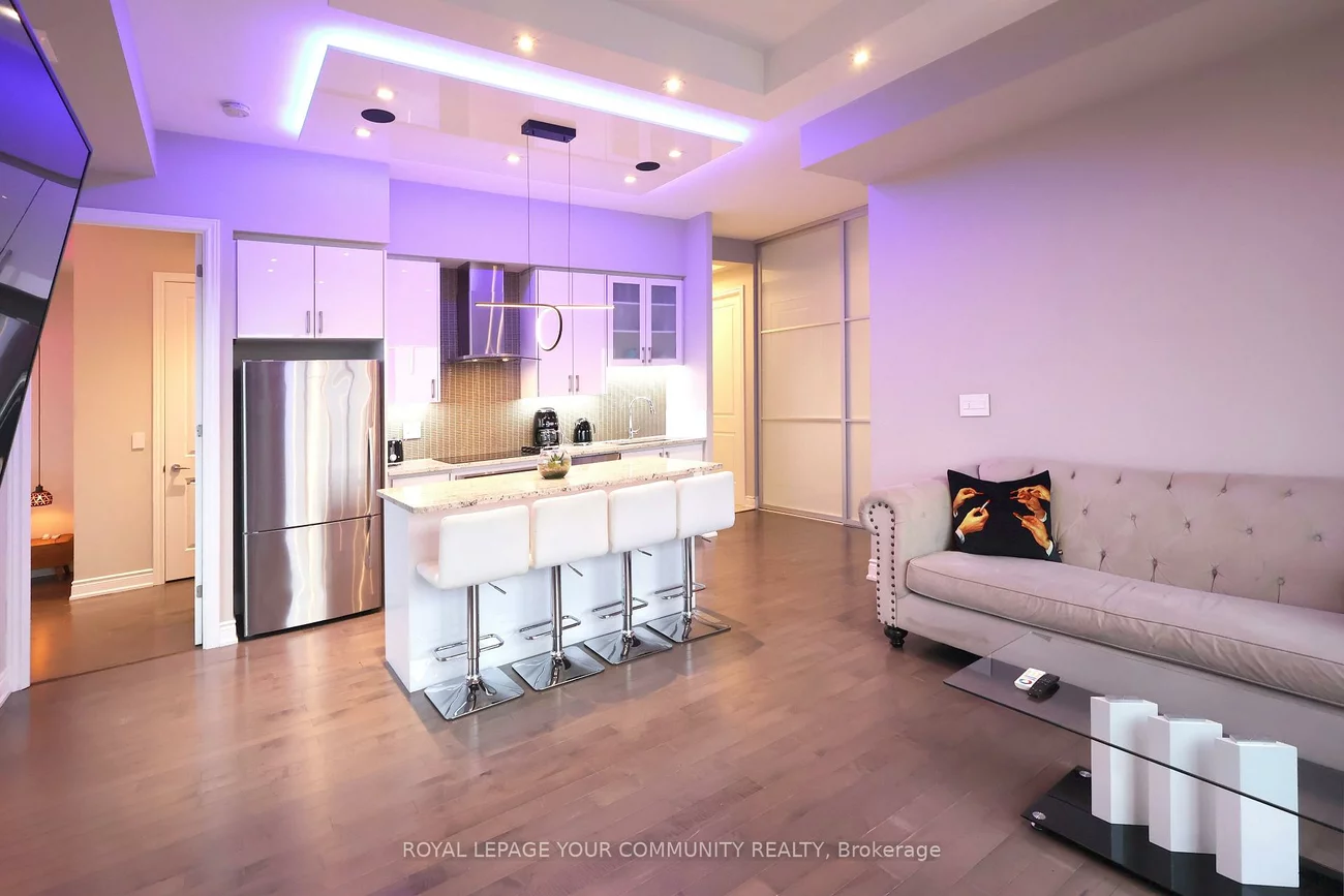 9090, Yonge, South Richvale, Richmond Hill