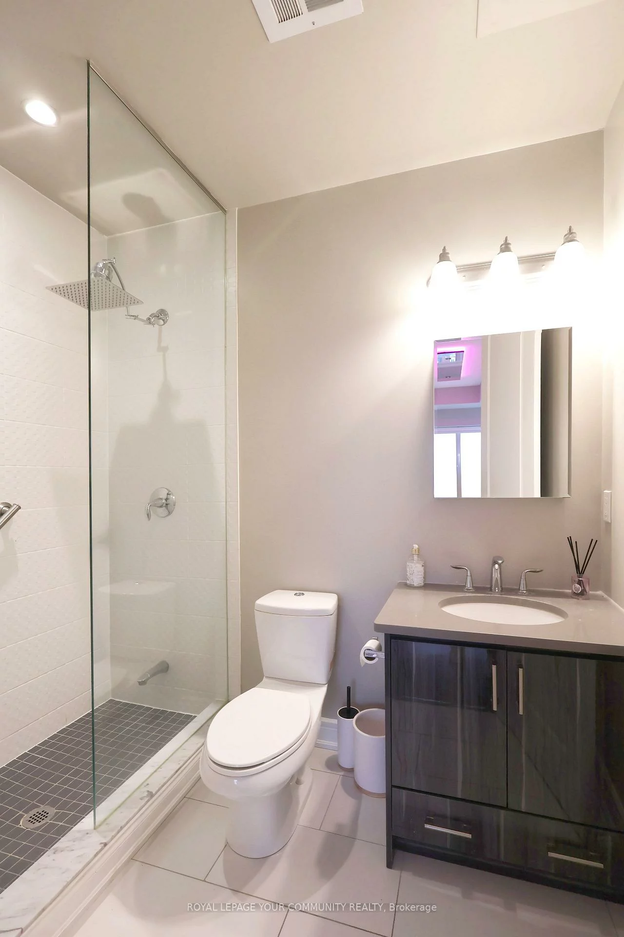 9090, Yonge, South Richvale, Richmond Hill