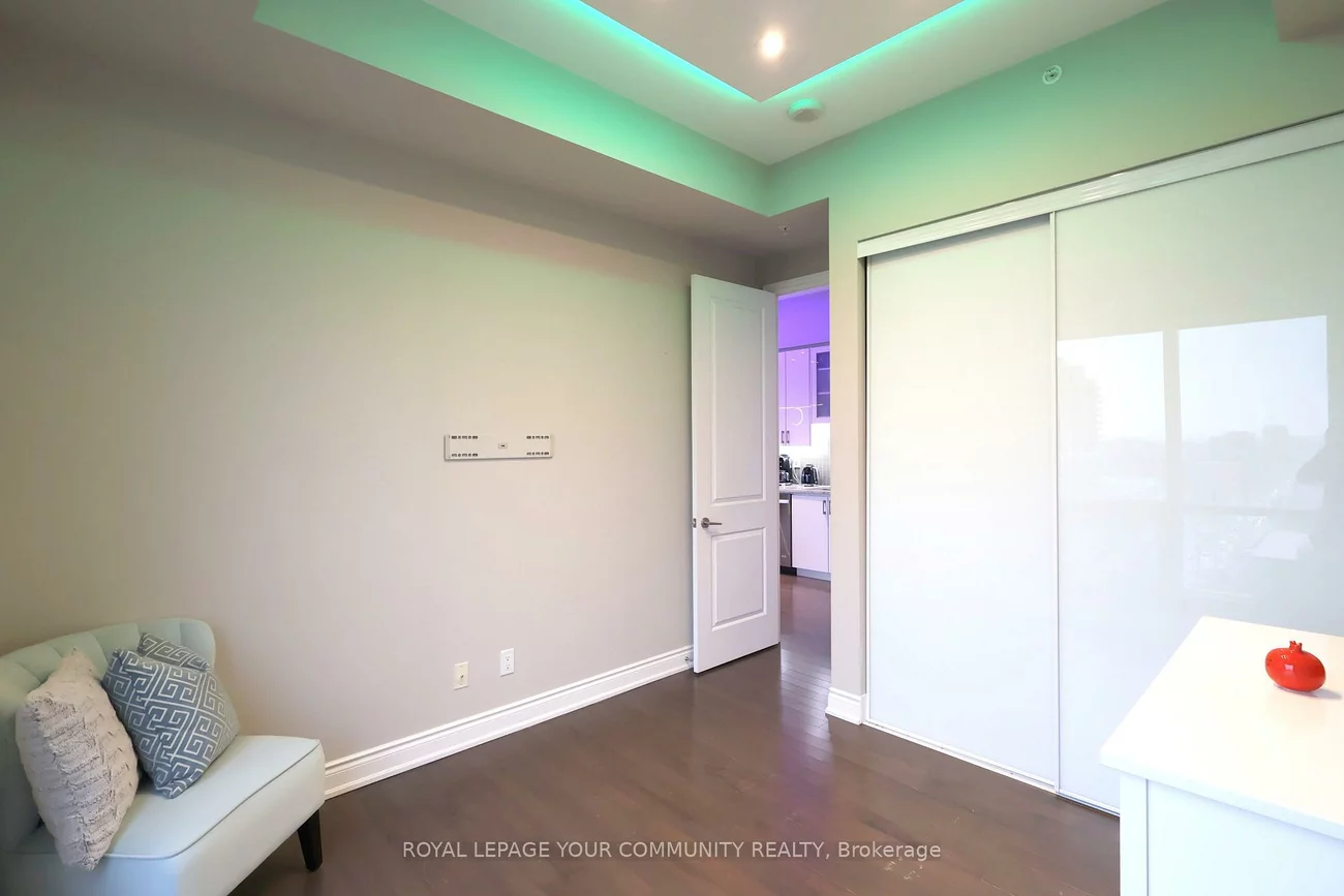 9090, Yonge, South Richvale, Richmond Hill