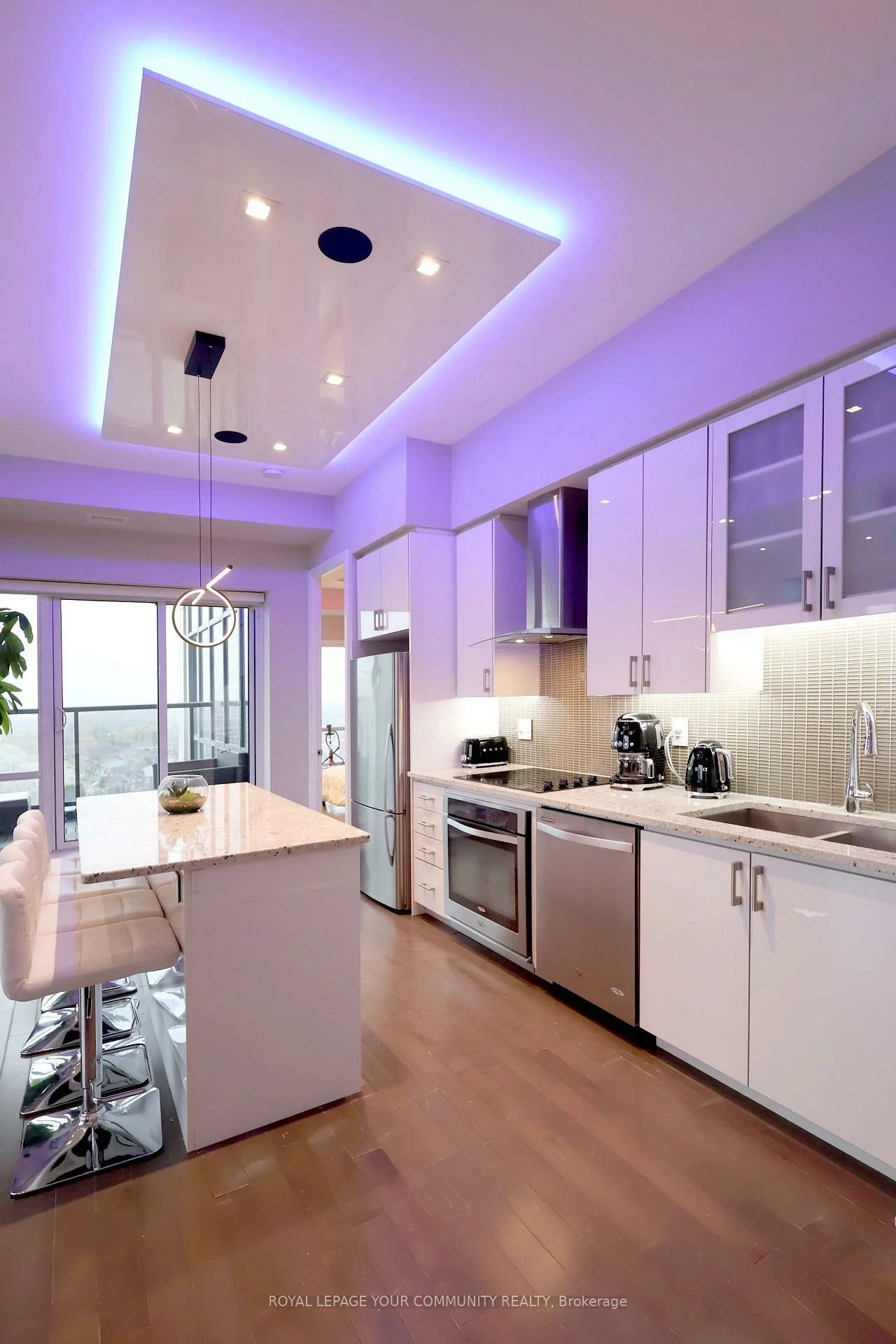 9090, Yonge, South Richvale, Richmond Hill