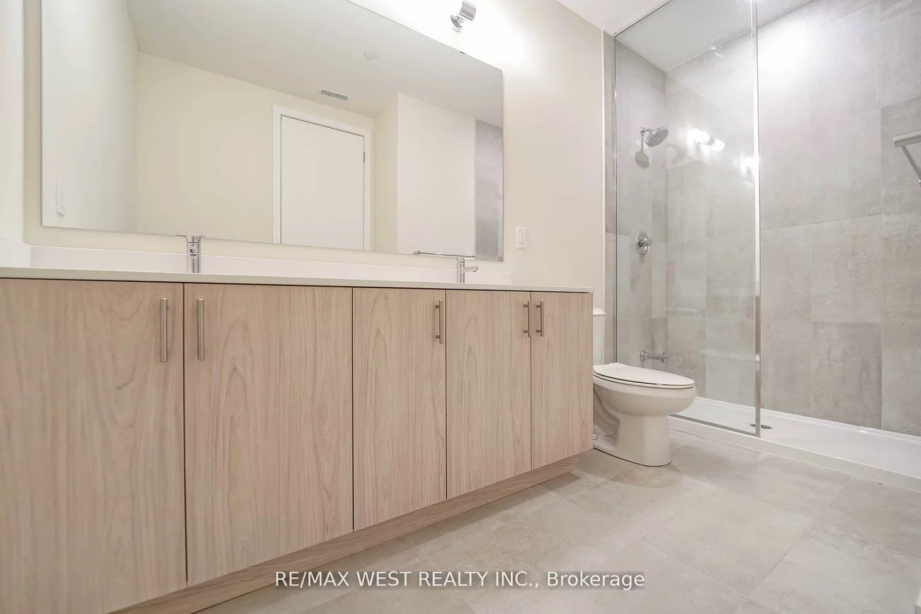 65, Saigon, Rural Richmond Hill, Richmond Hill