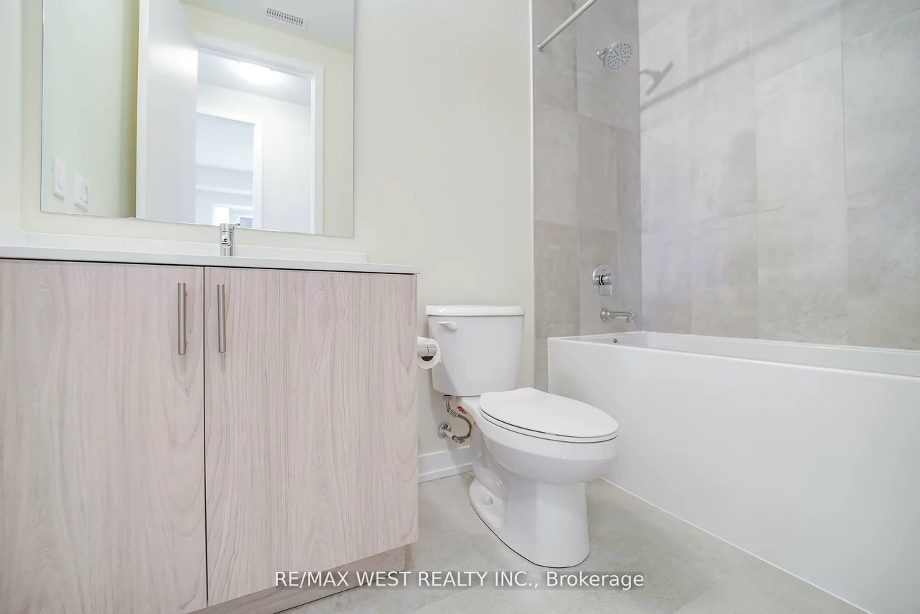 65, Saigon, Rural Richmond Hill, Richmond Hill