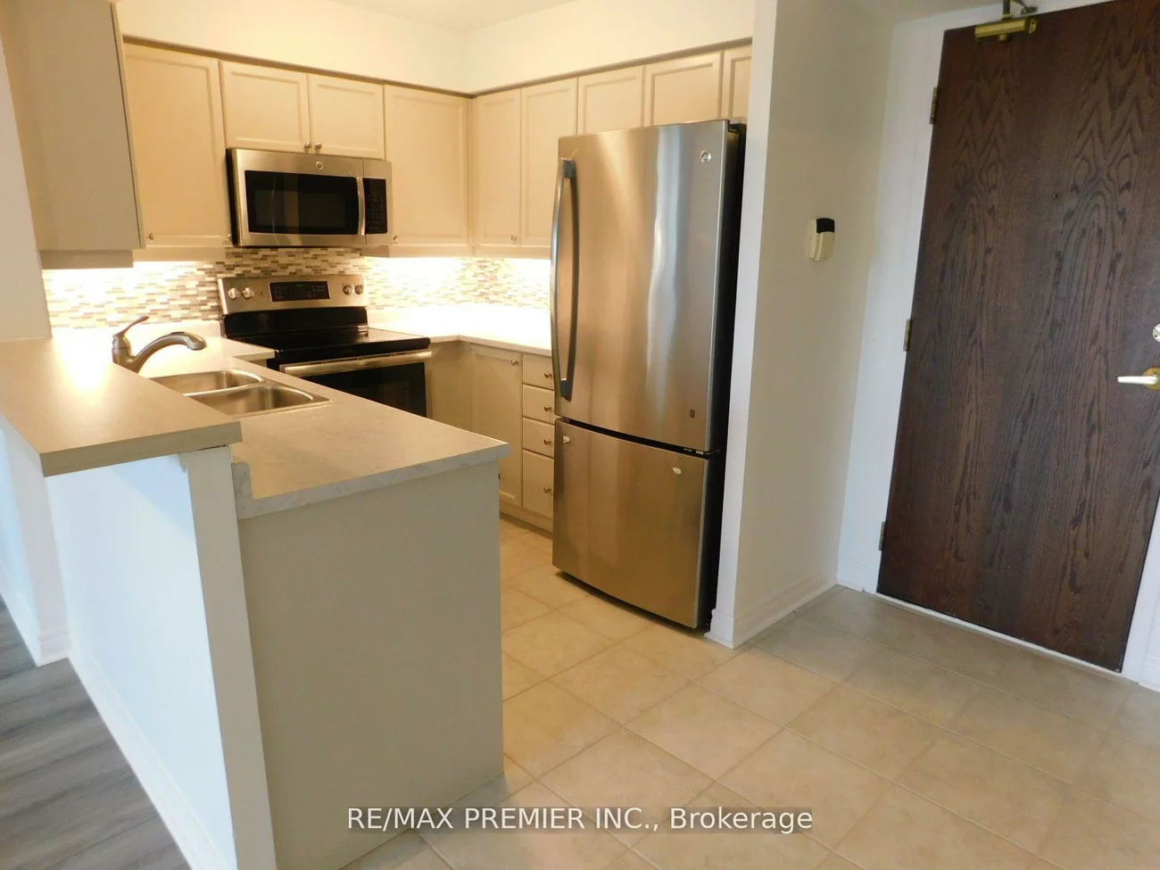 39, Oneida, Langstaff, Richmond Hill