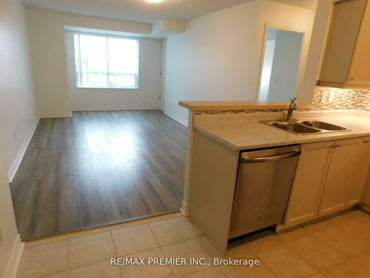 39, Oneida, Langstaff, Richmond Hill