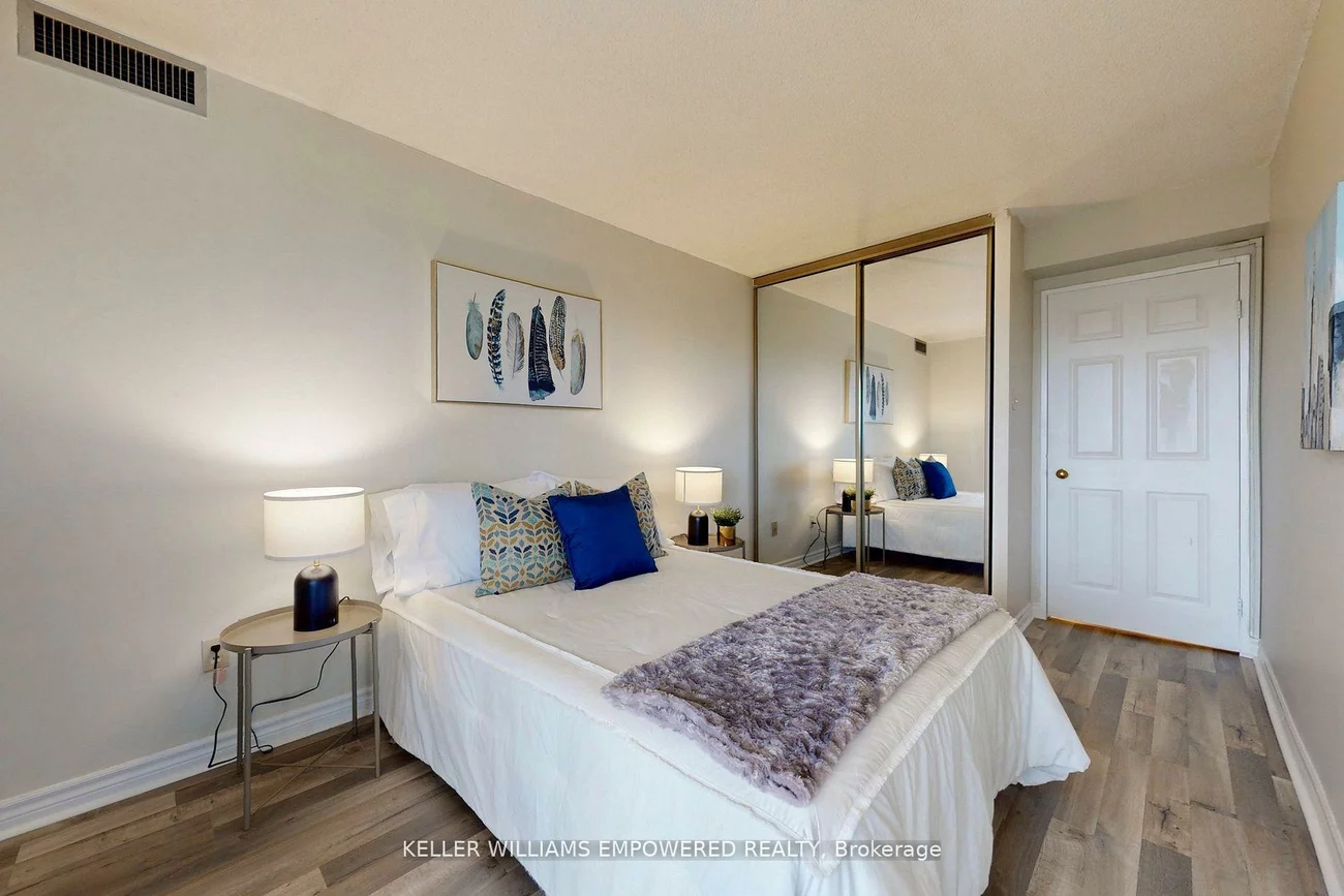 20, Harding, North Richvale, Richmond Hill