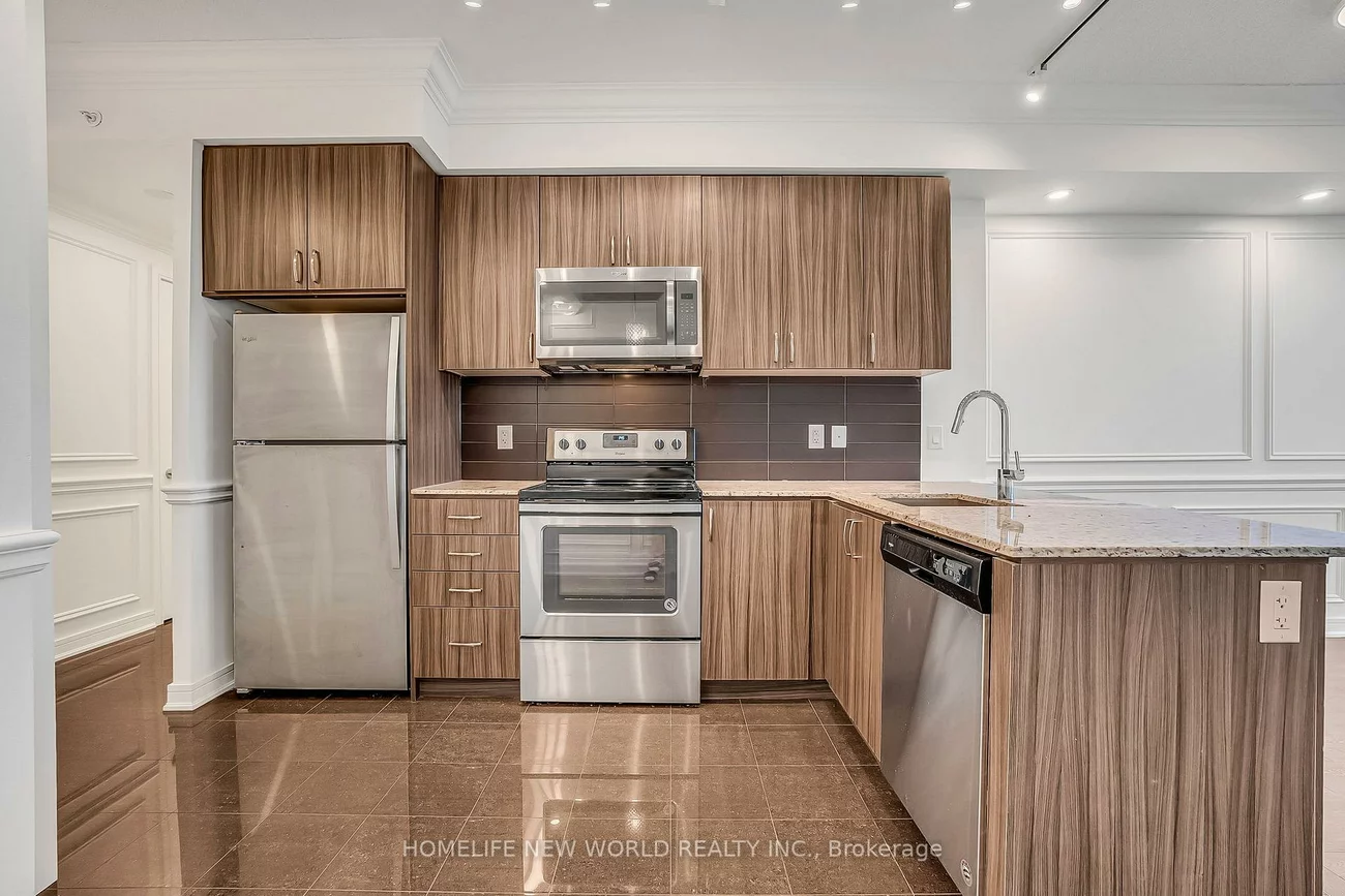 9205, Yonge, Langstaff, Richmond Hill