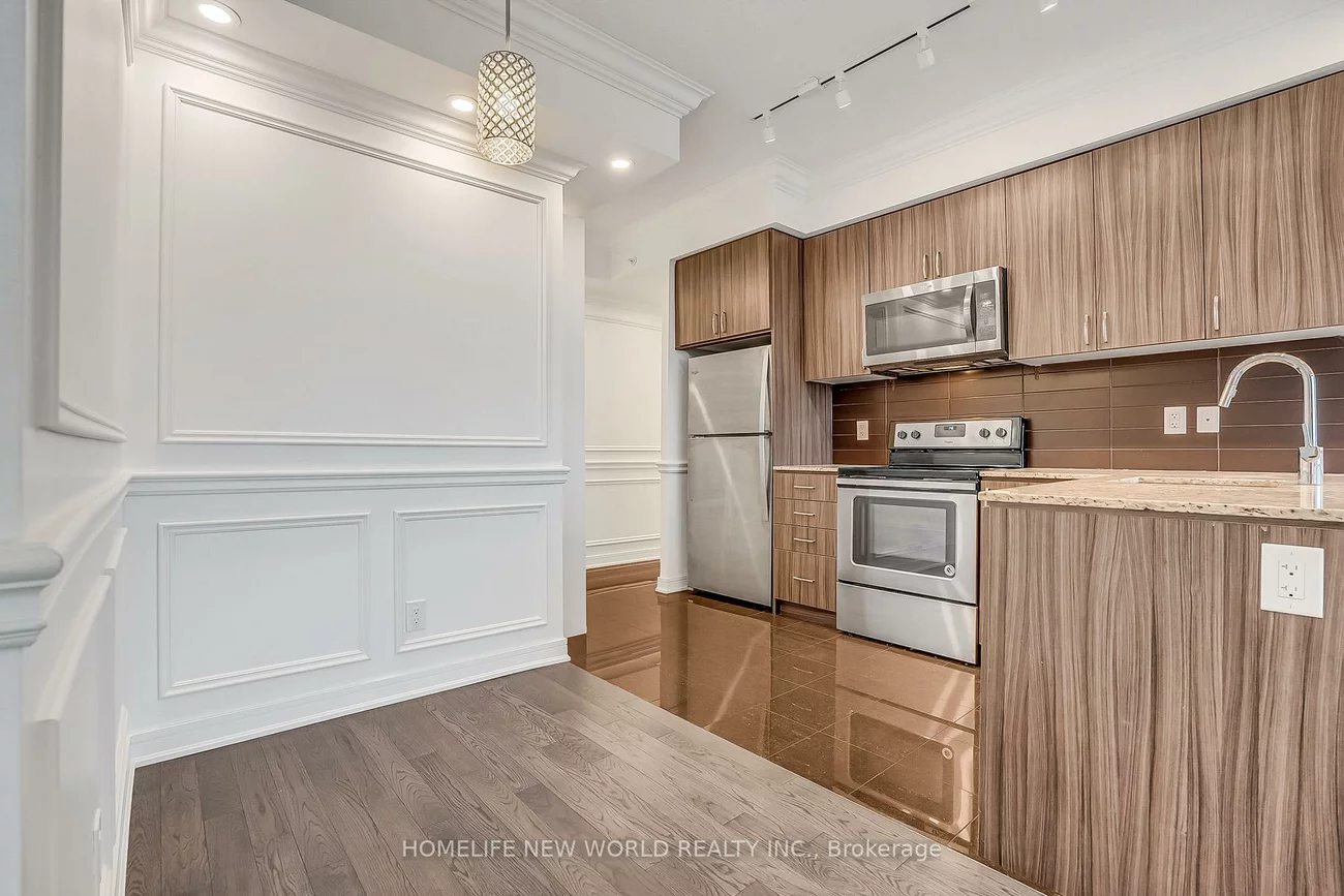 9205, Yonge, Langstaff, Richmond Hill