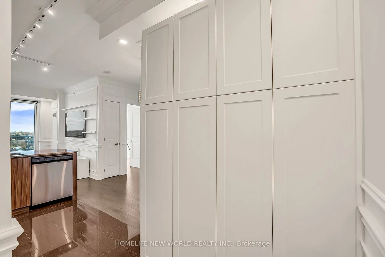 9205, Yonge, Langstaff, Richmond Hill