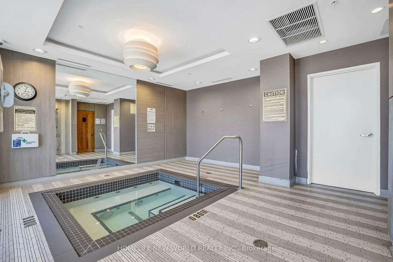 9205, Yonge, Langstaff, Richmond Hill