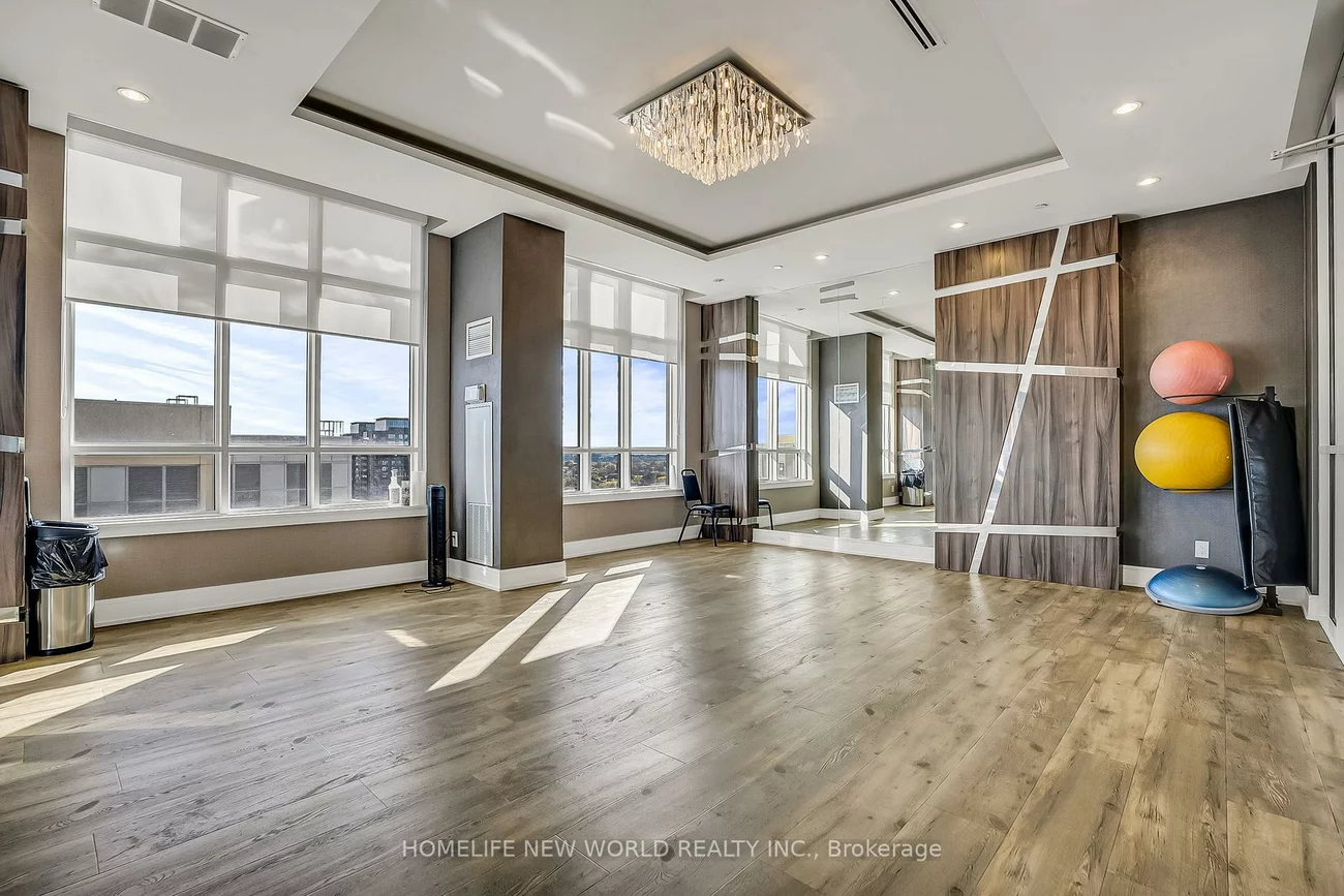 9205, Yonge, Langstaff, Richmond Hill