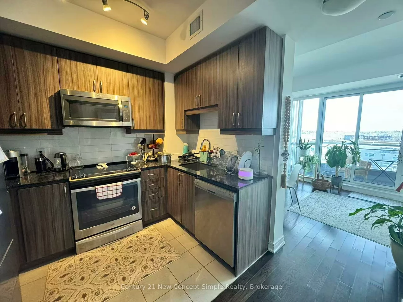 9205, Yonge, Langstaff, Richmond Hill