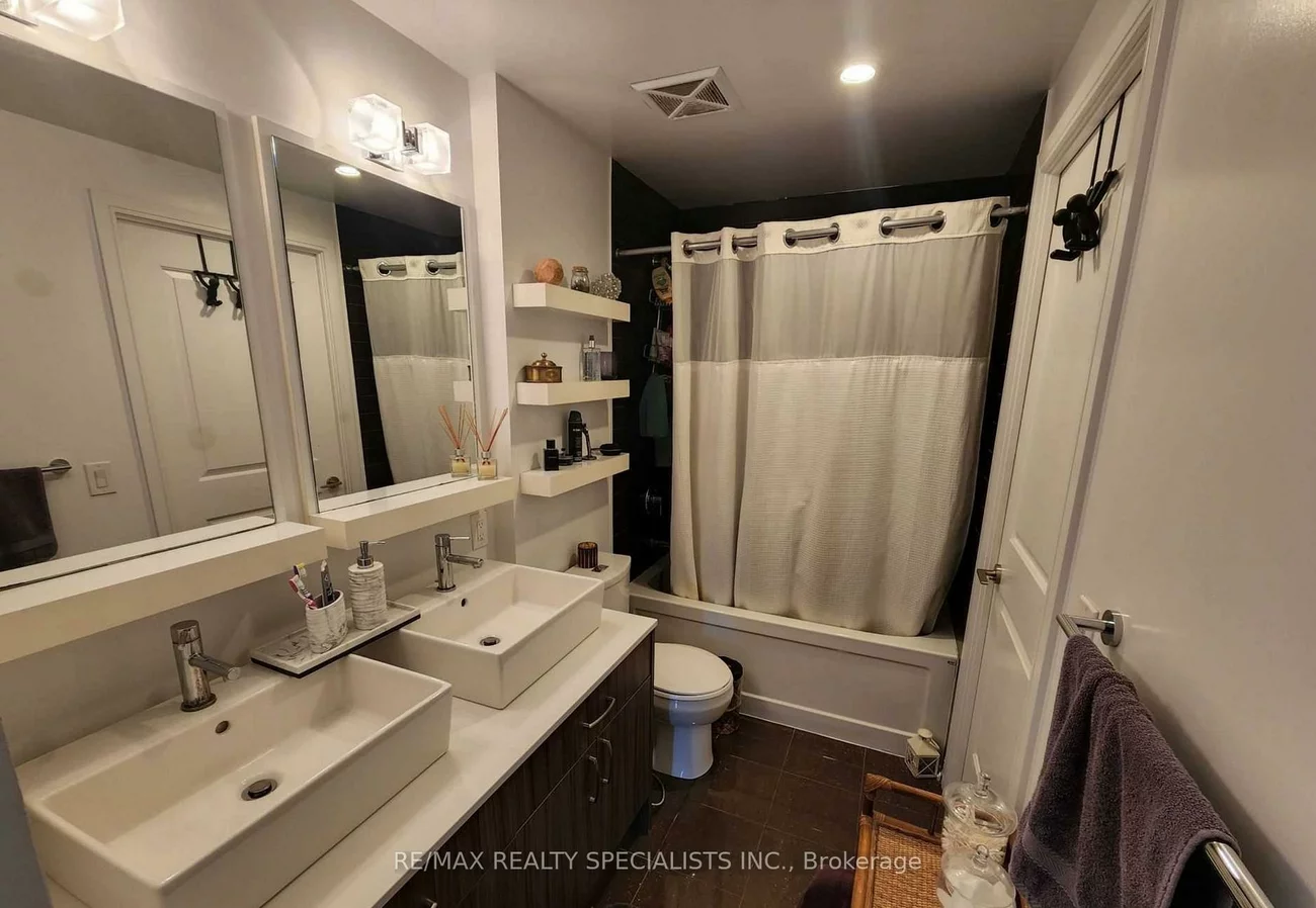 9205, Yonge, Langstaff, Richmond Hill