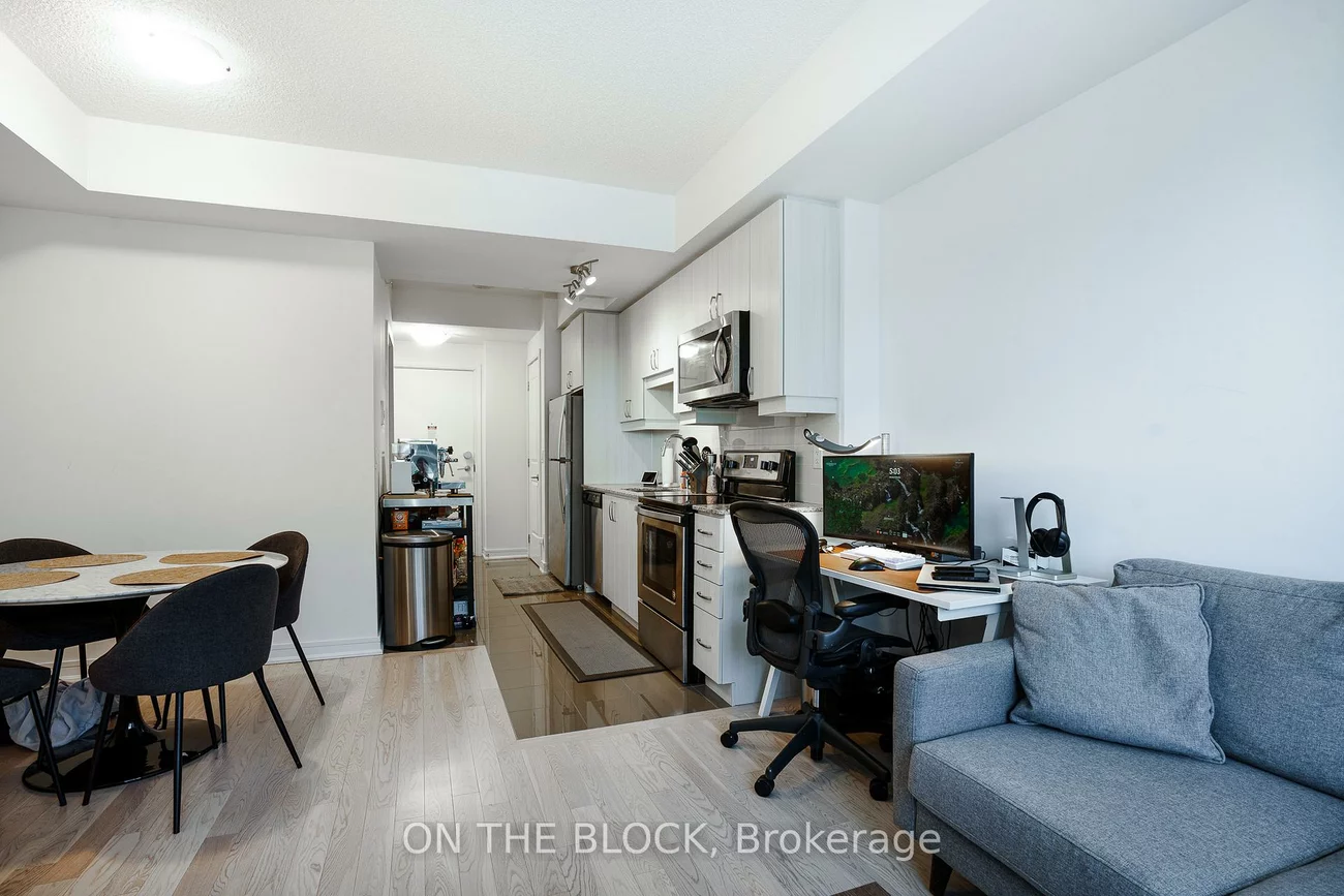 9201, Yonge, Langstaff, Richmond Hill