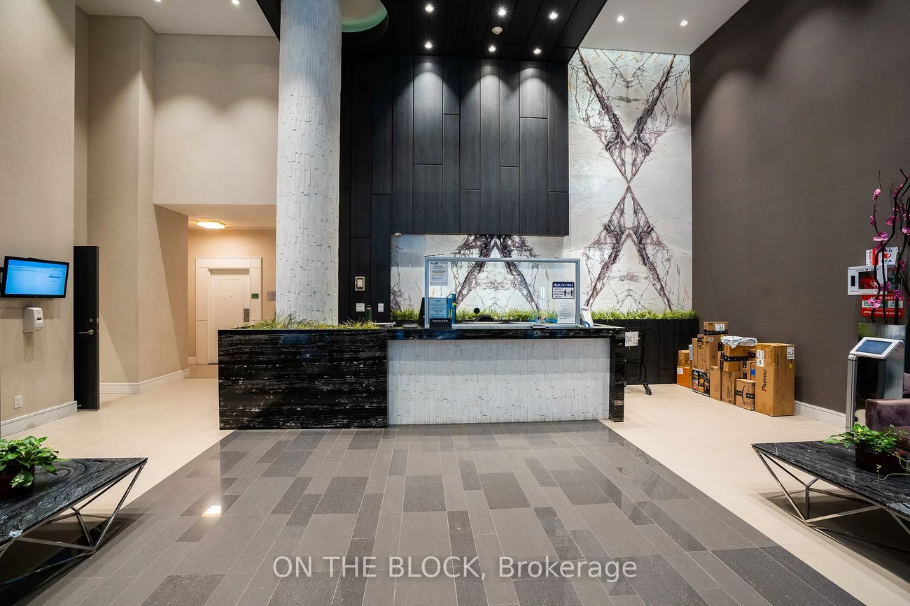 9201, Yonge, Langstaff, Richmond Hill