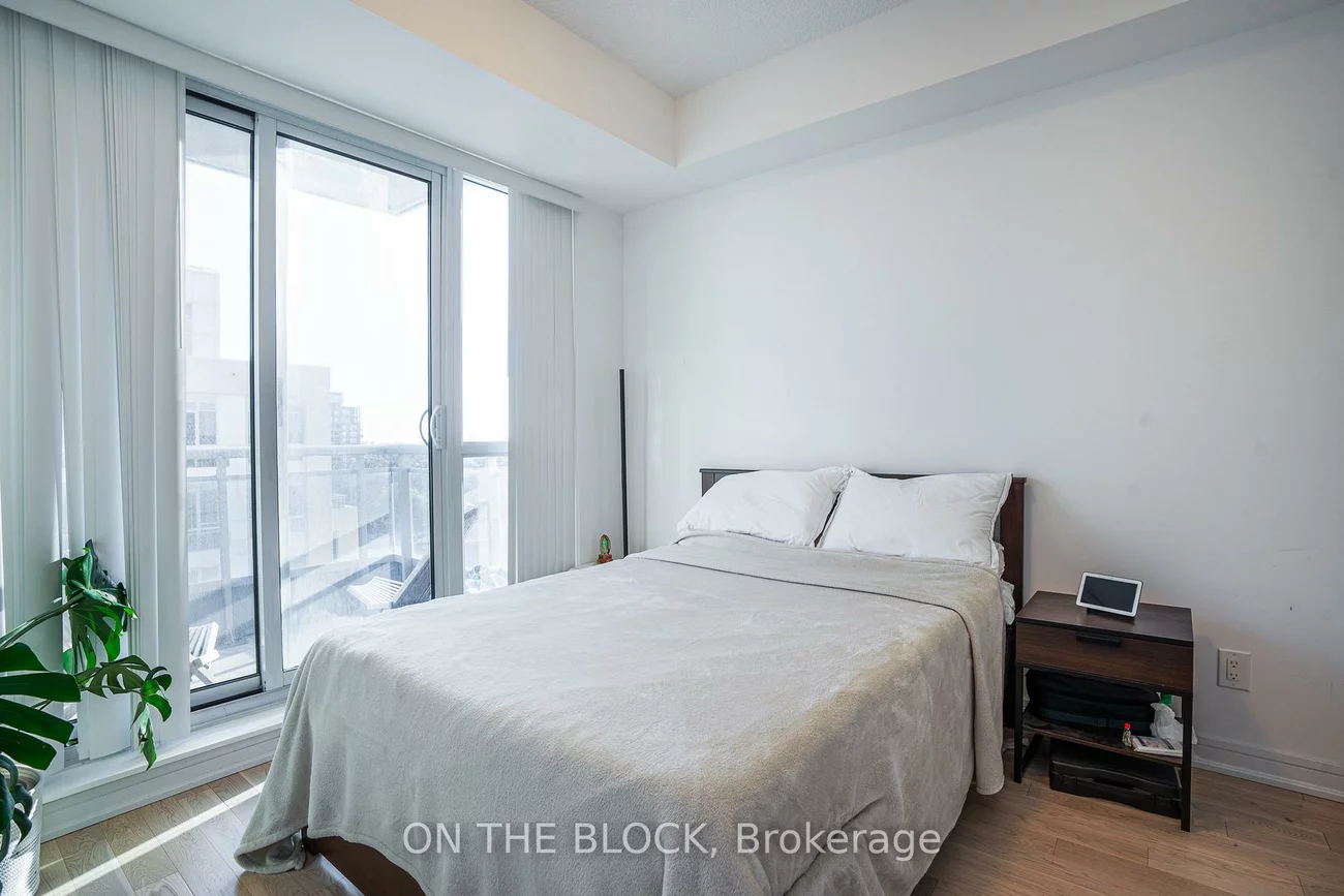 9201, Yonge, Langstaff, Richmond Hill