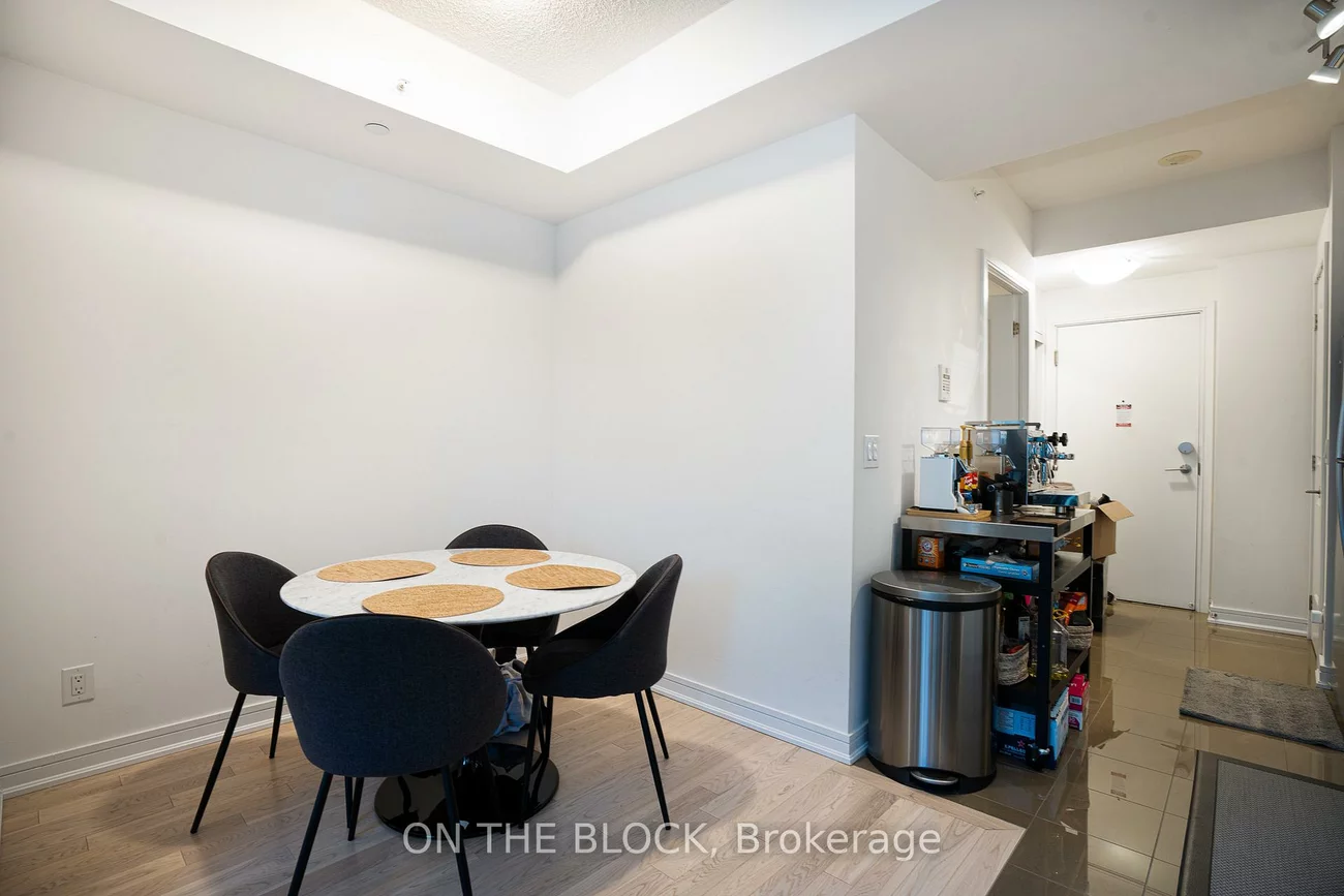 9201, Yonge, Langstaff, Richmond Hill