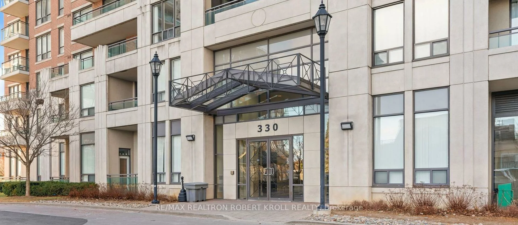 330, Red Maple, Langstaff, Richmond Hill