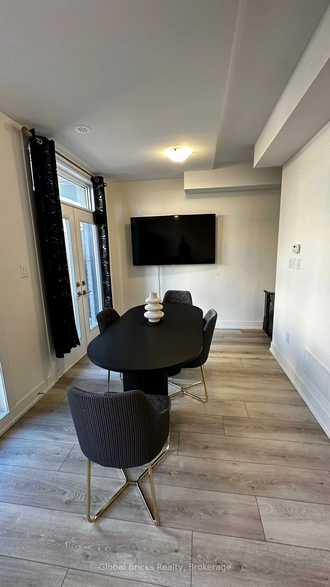 2, Phelps, Oak Ridges, Richmond Hill