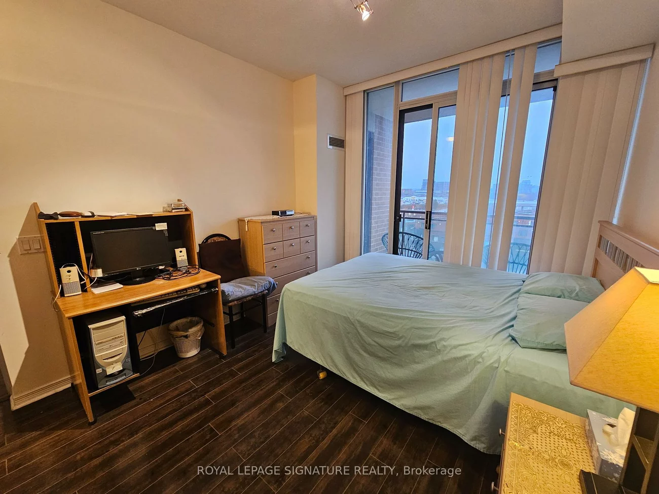 350, Red Maple, Langstaff, Richmond Hill