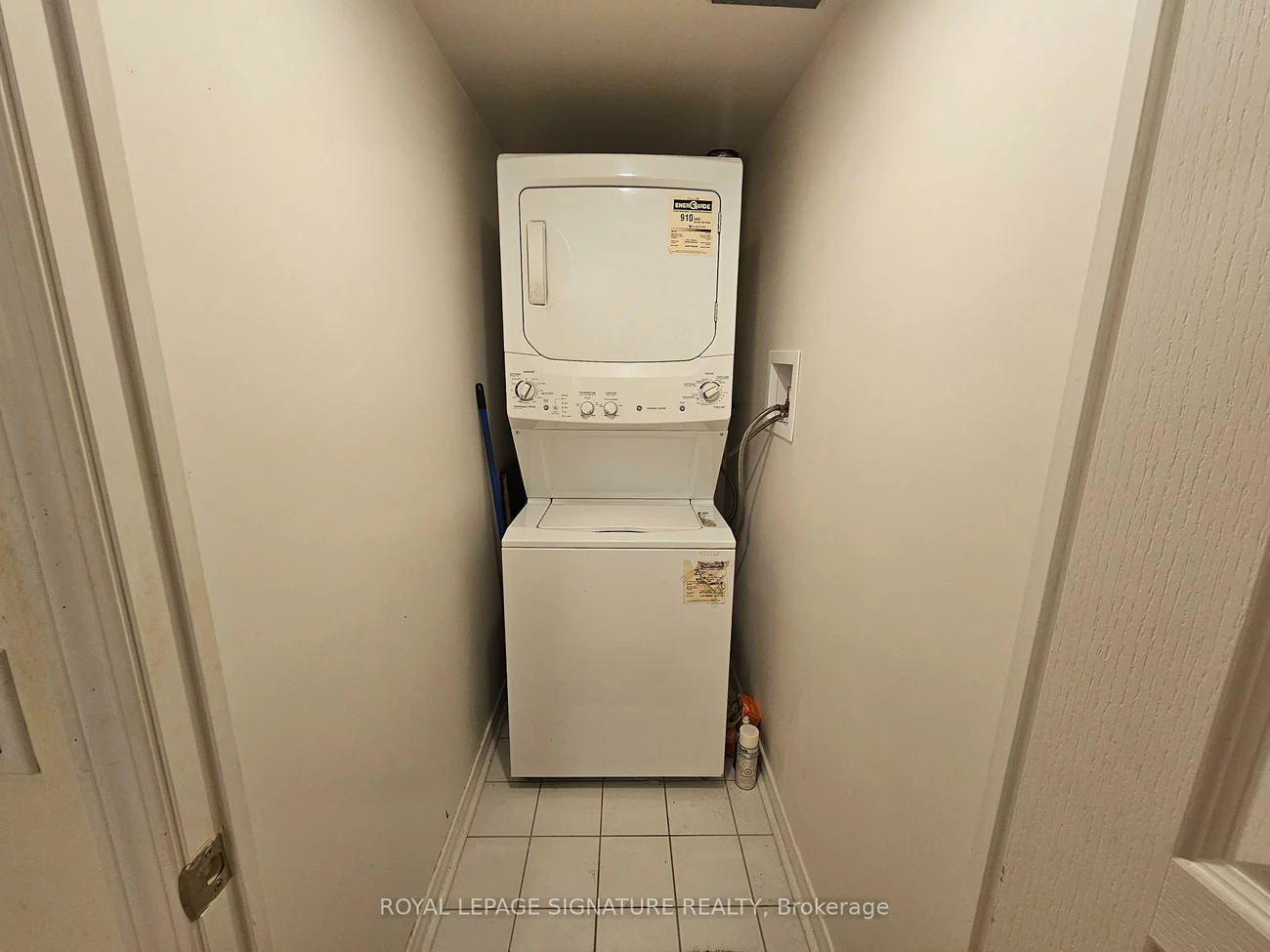 350, Red Maple, Langstaff, Richmond Hill