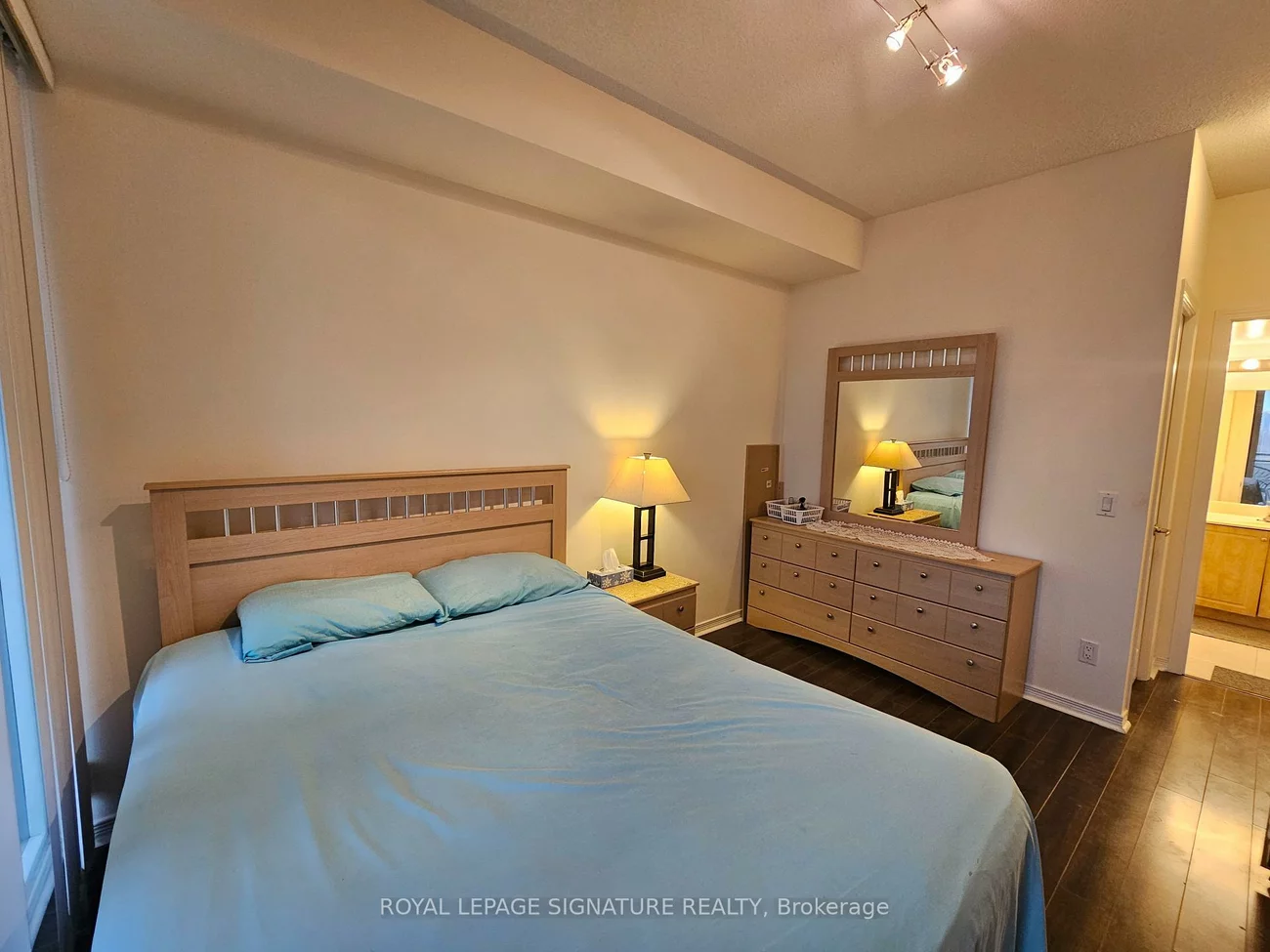 350, Red Maple, Langstaff, Richmond Hill