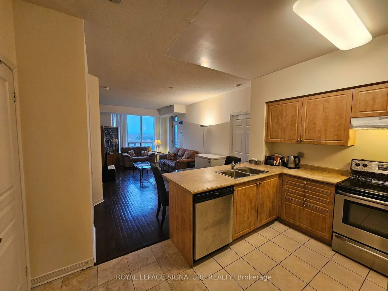 350, Red Maple, Langstaff, Richmond Hill