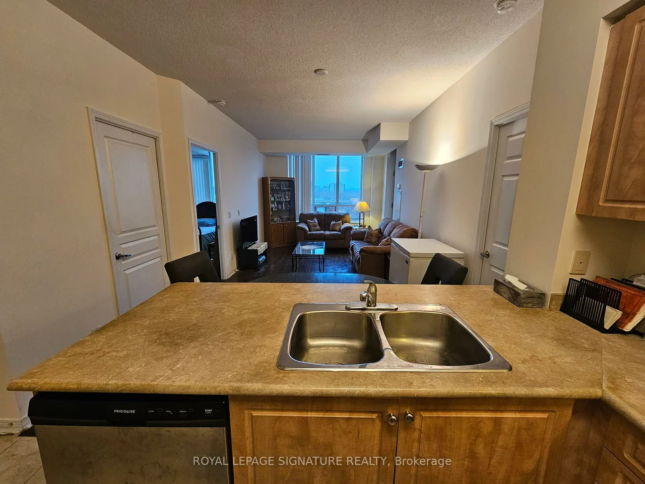 350, Red Maple, Langstaff, Richmond Hill