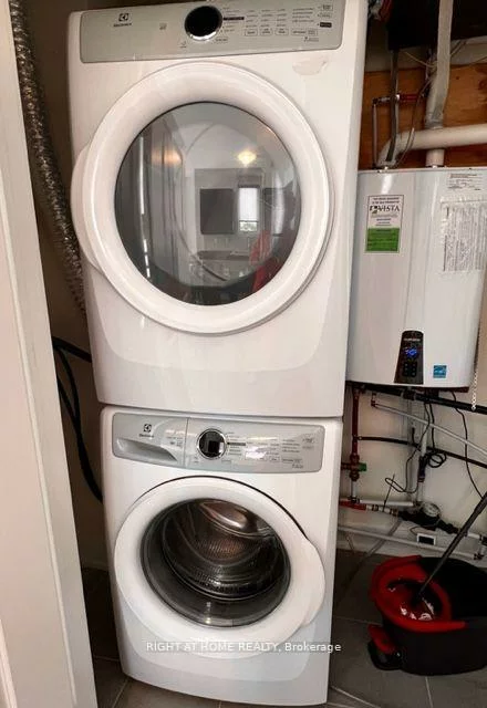 12868, Yonge, Oak Ridges, Richmond Hill