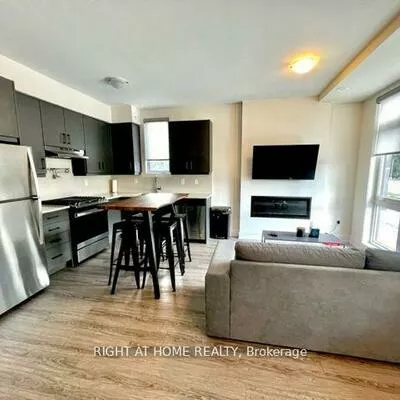 12868, Yonge, Oak Ridges, Richmond Hill