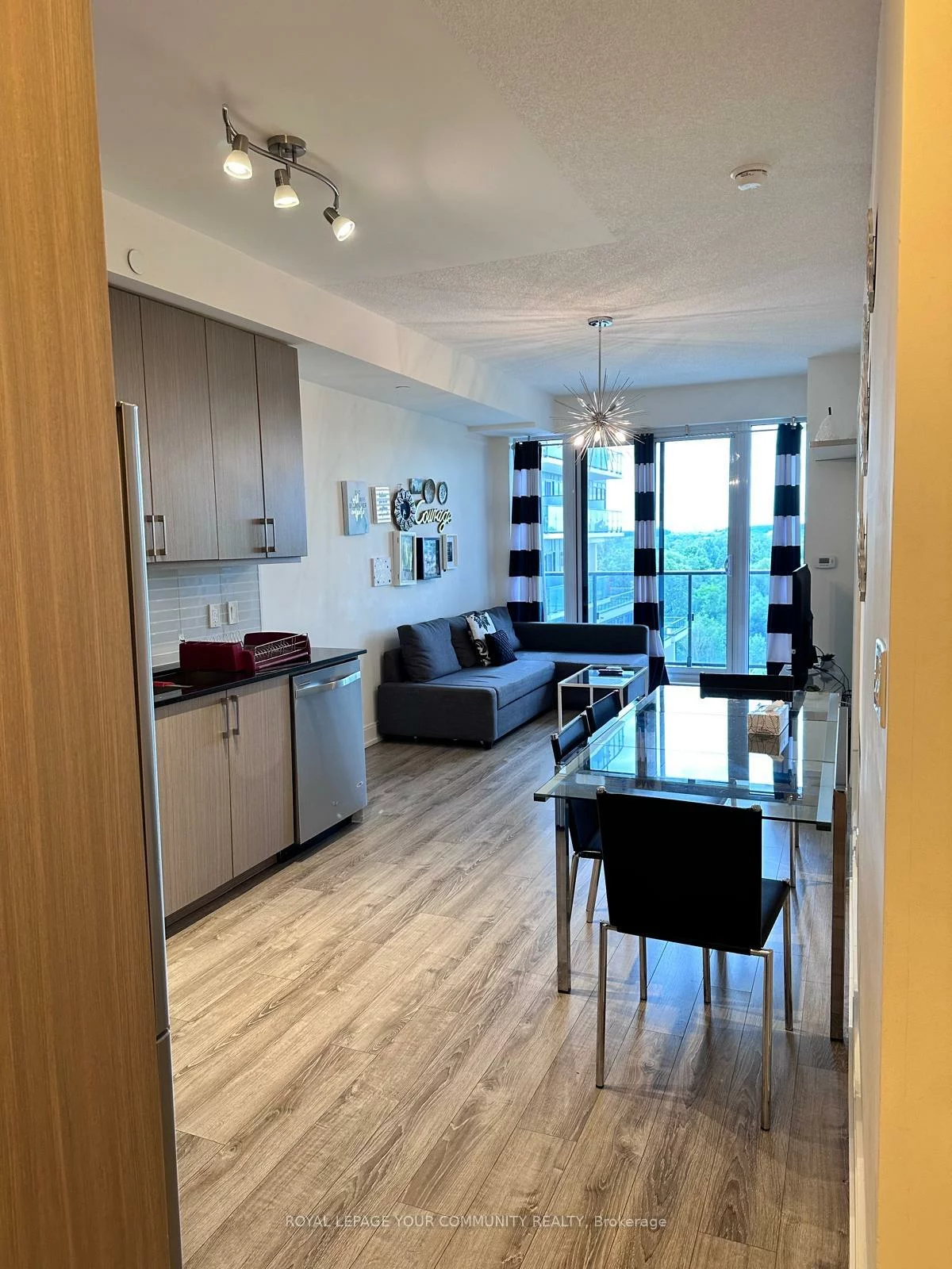 9600, Yonge, North Richvale, Richmond Hill