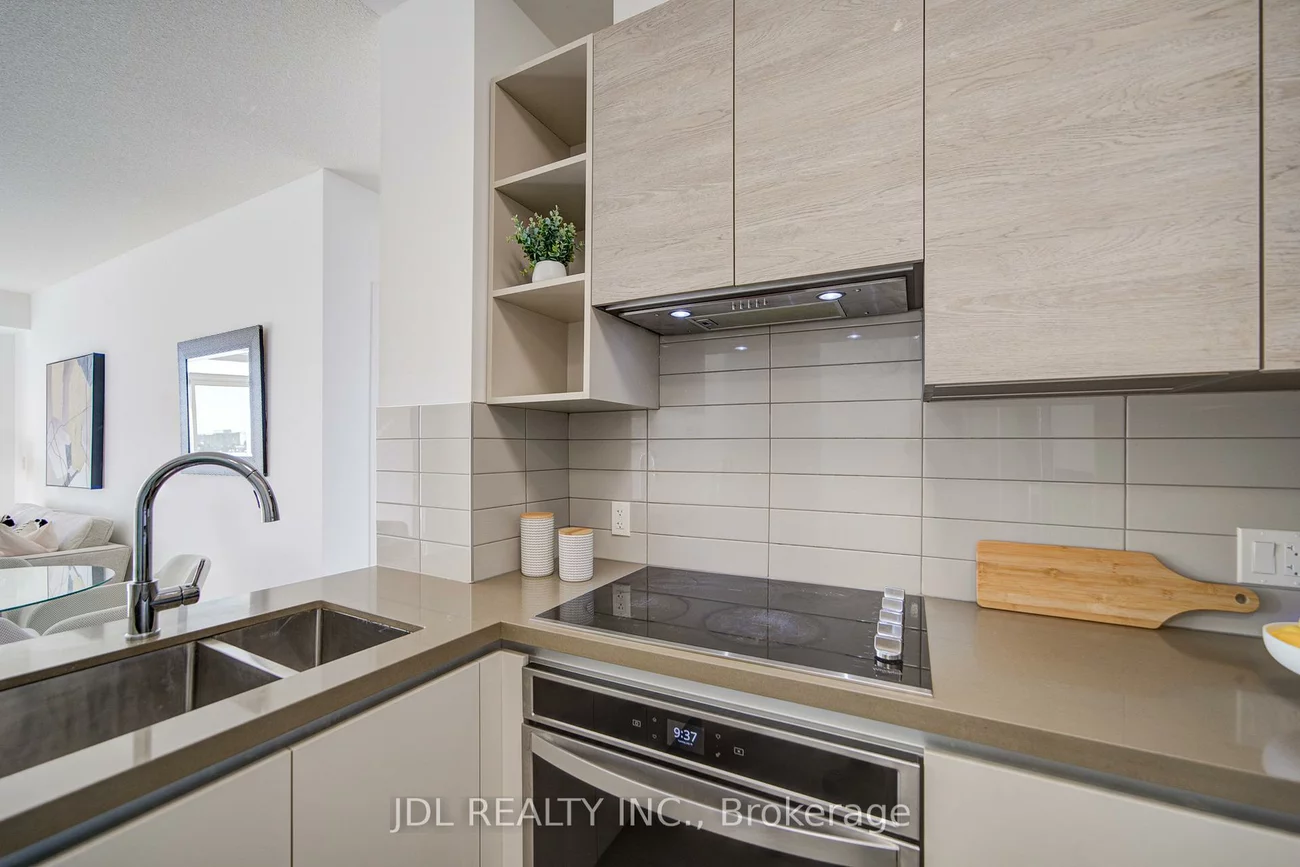 398, HIGHWAY 7, Doncrest, Richmond Hill