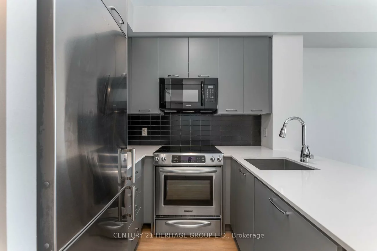 9471, Yonge, Observatory, Richmond Hill