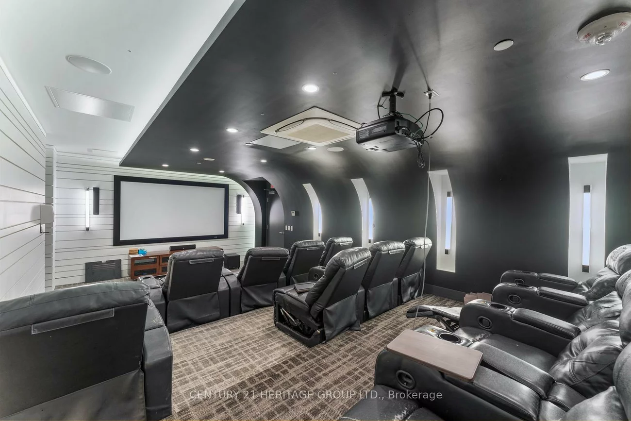 9471, Yonge, Observatory, Richmond Hill