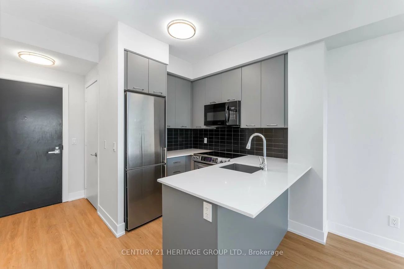 9471, Yonge, Observatory, Richmond Hill