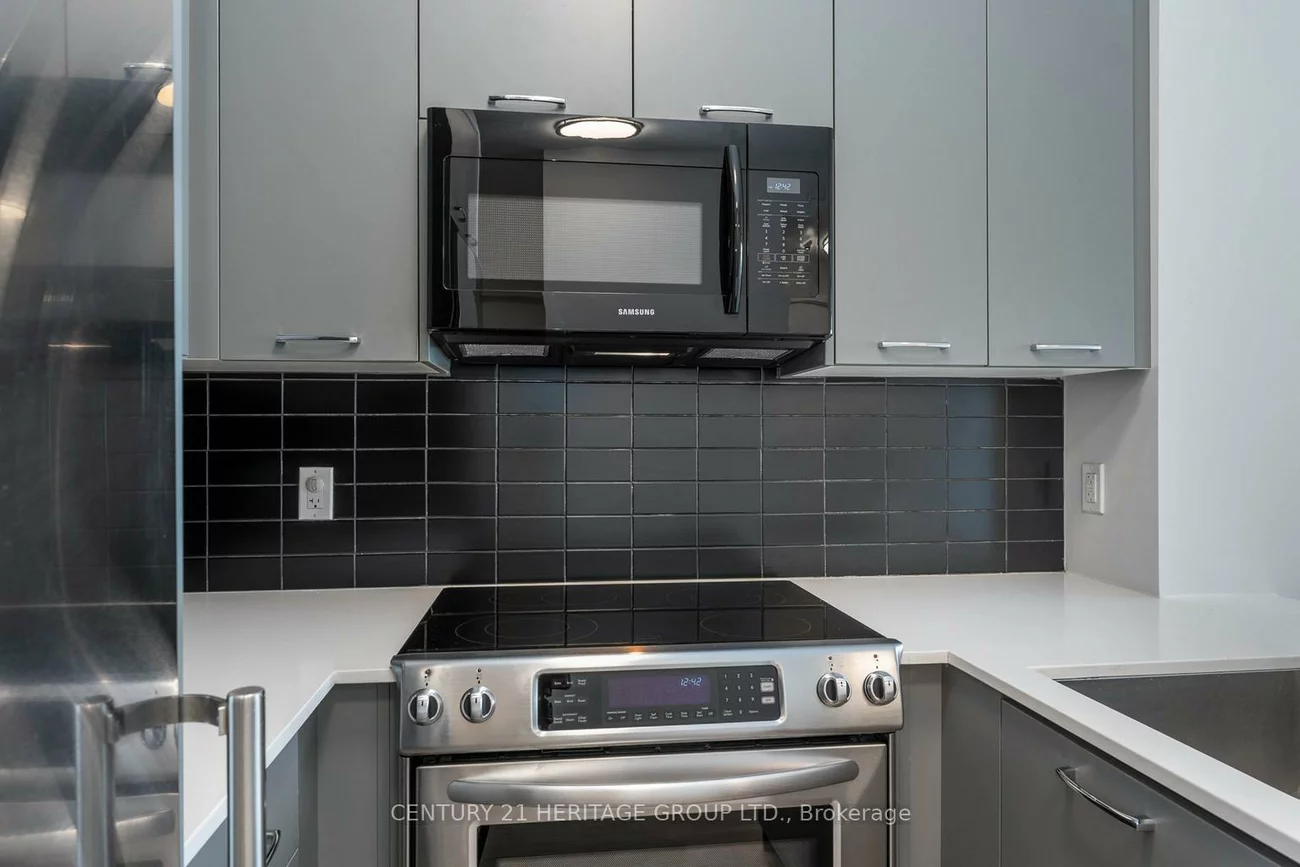 9471, Yonge, Observatory, Richmond Hill