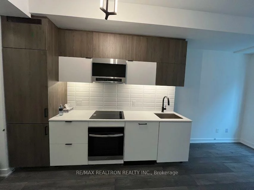 8888, Yonge, South Richvale, Richmond Hill