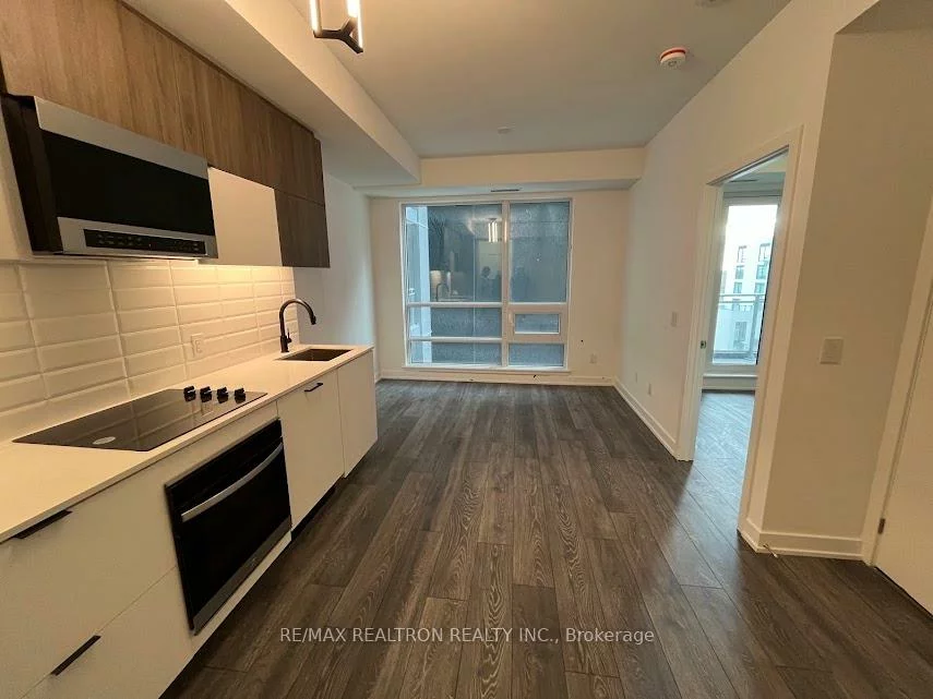 8888, Yonge, South Richvale, Richmond Hill