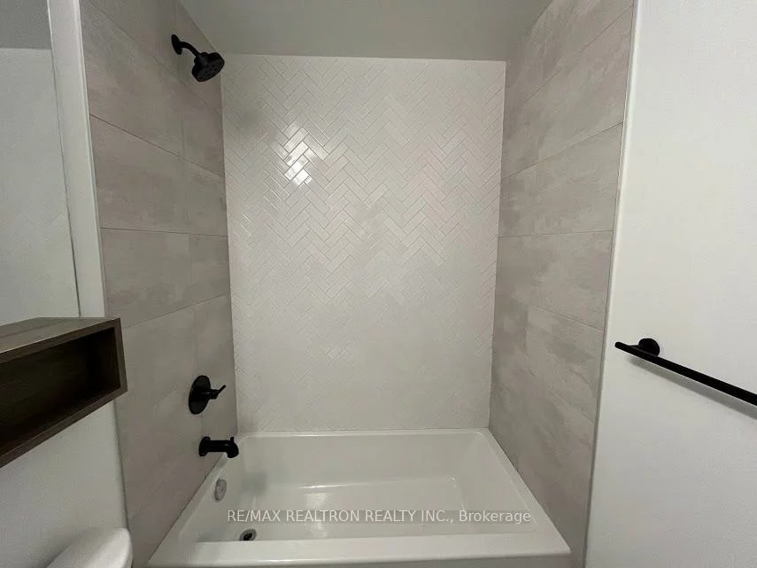 8888, Yonge, South Richvale, Richmond Hill