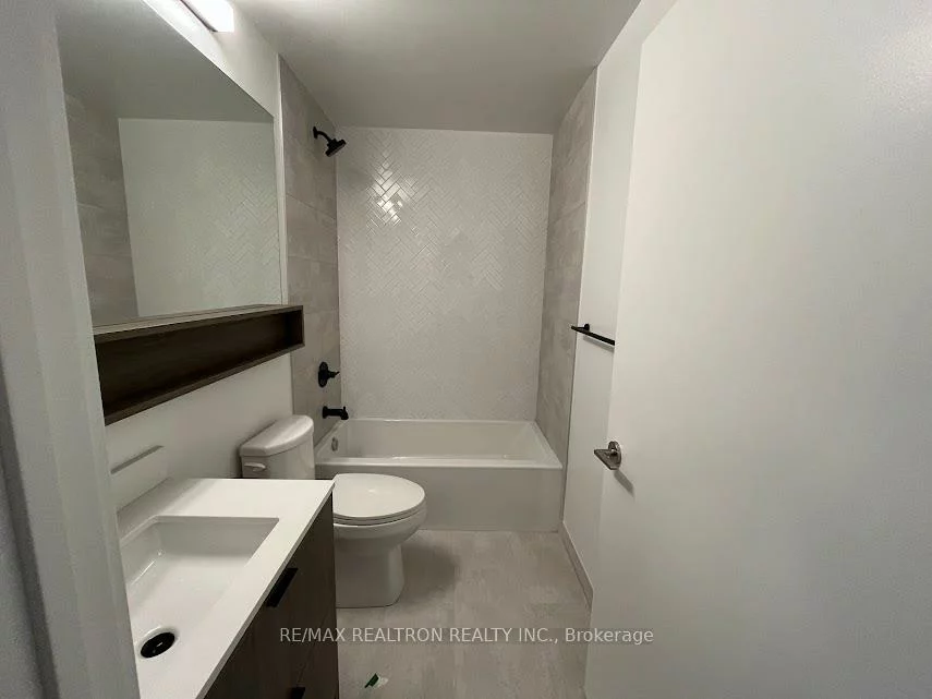 8888, Yonge, South Richvale, Richmond Hill