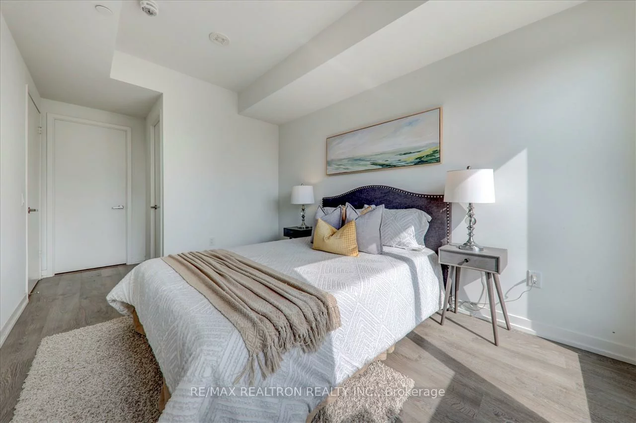 8868, Yonge, South Richvale, Richmond Hill