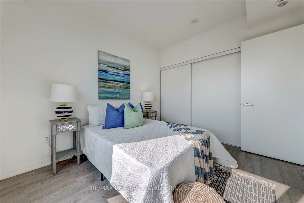 8868, Yonge, South Richvale, Richmond Hill