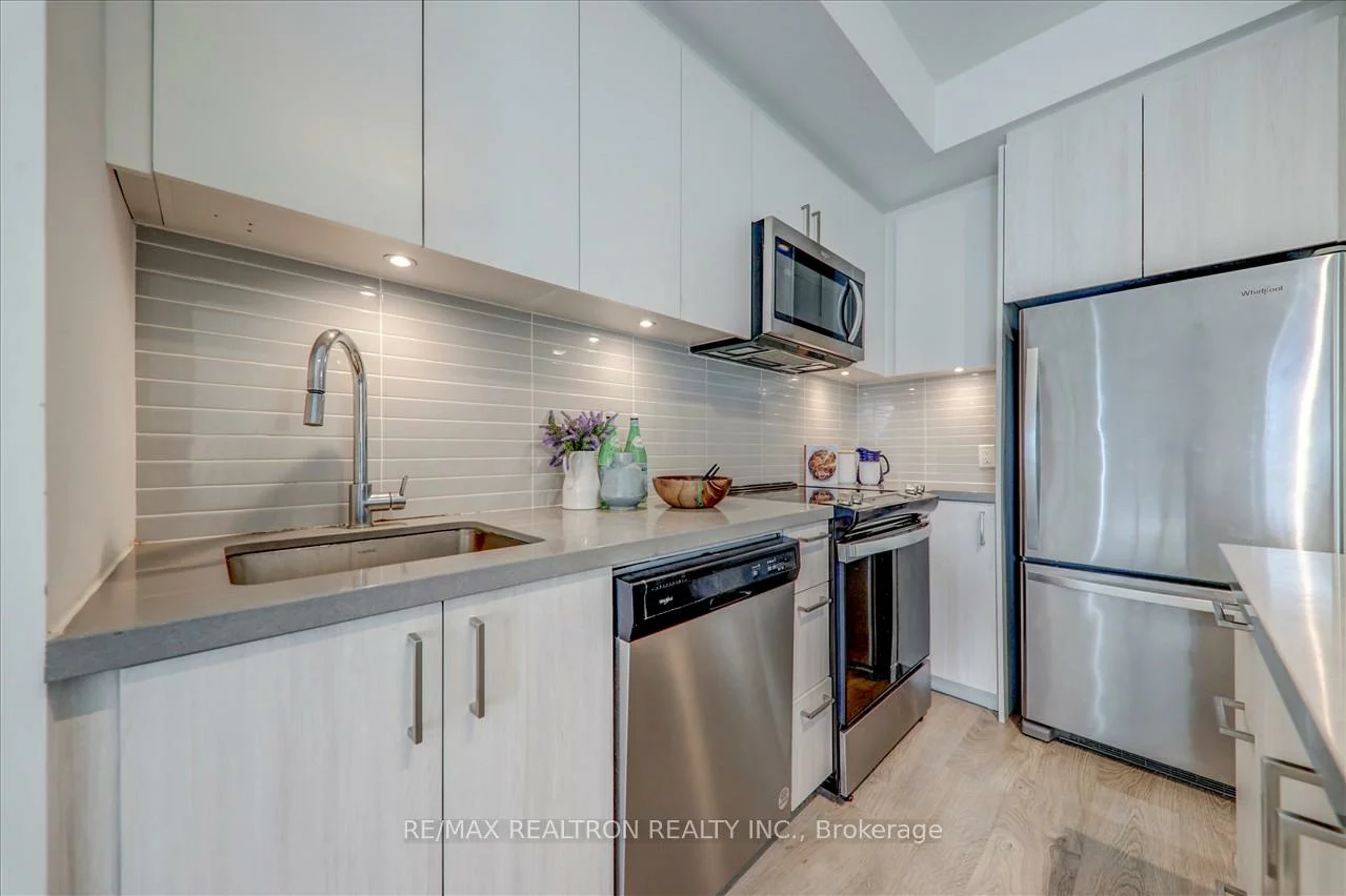 8868, Yonge, South Richvale, Richmond Hill