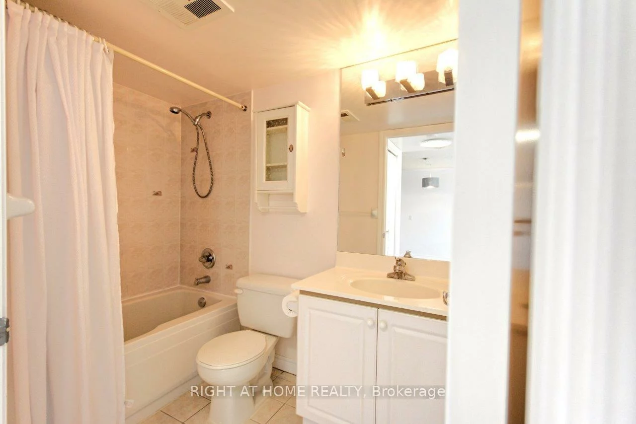 9015, Leslie, Beaver Creek Business Park, Richmond Hill