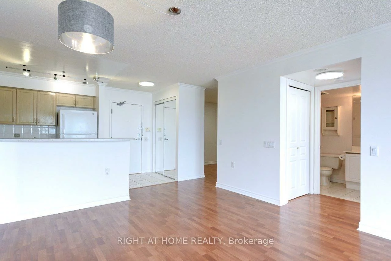 9015, Leslie, Beaver Creek Business Park, Richmond Hill