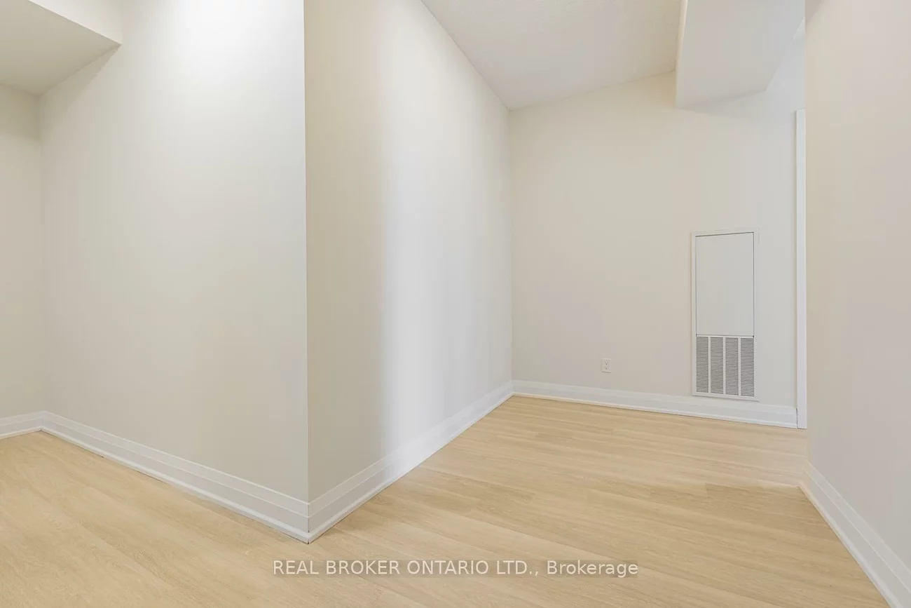 398, Highway 7, Doncrest, Richmond Hill