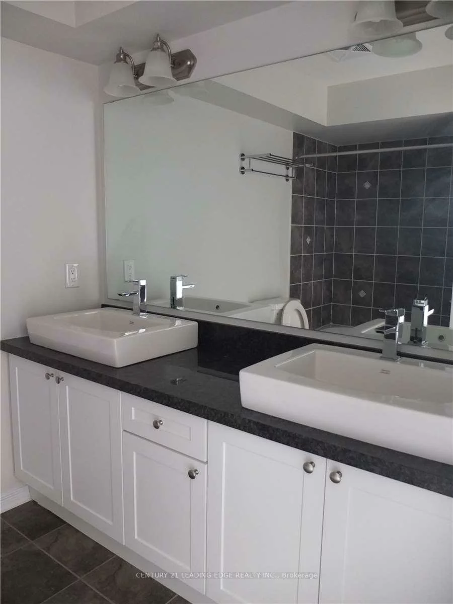 105, Silverwood, Devonsleigh, Richmond Hill