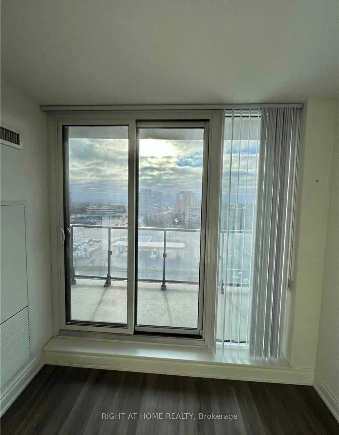 9618, Yonge, North Richvale, Richmond Hill