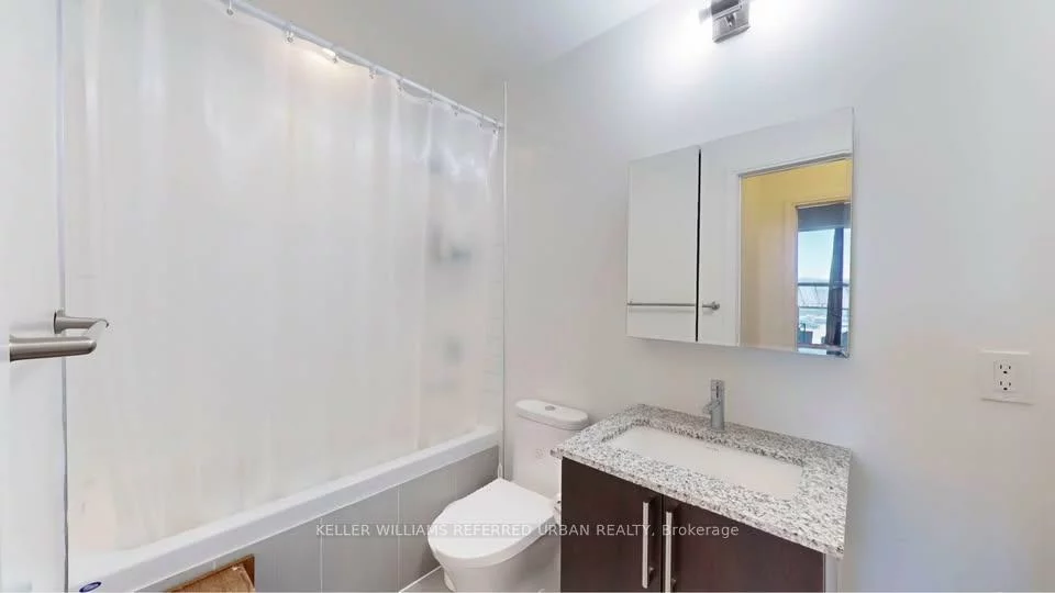 9600, Yonge, North Richvale, Richmond Hill