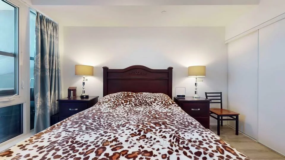 9600, Yonge, North Richvale, Richmond Hill